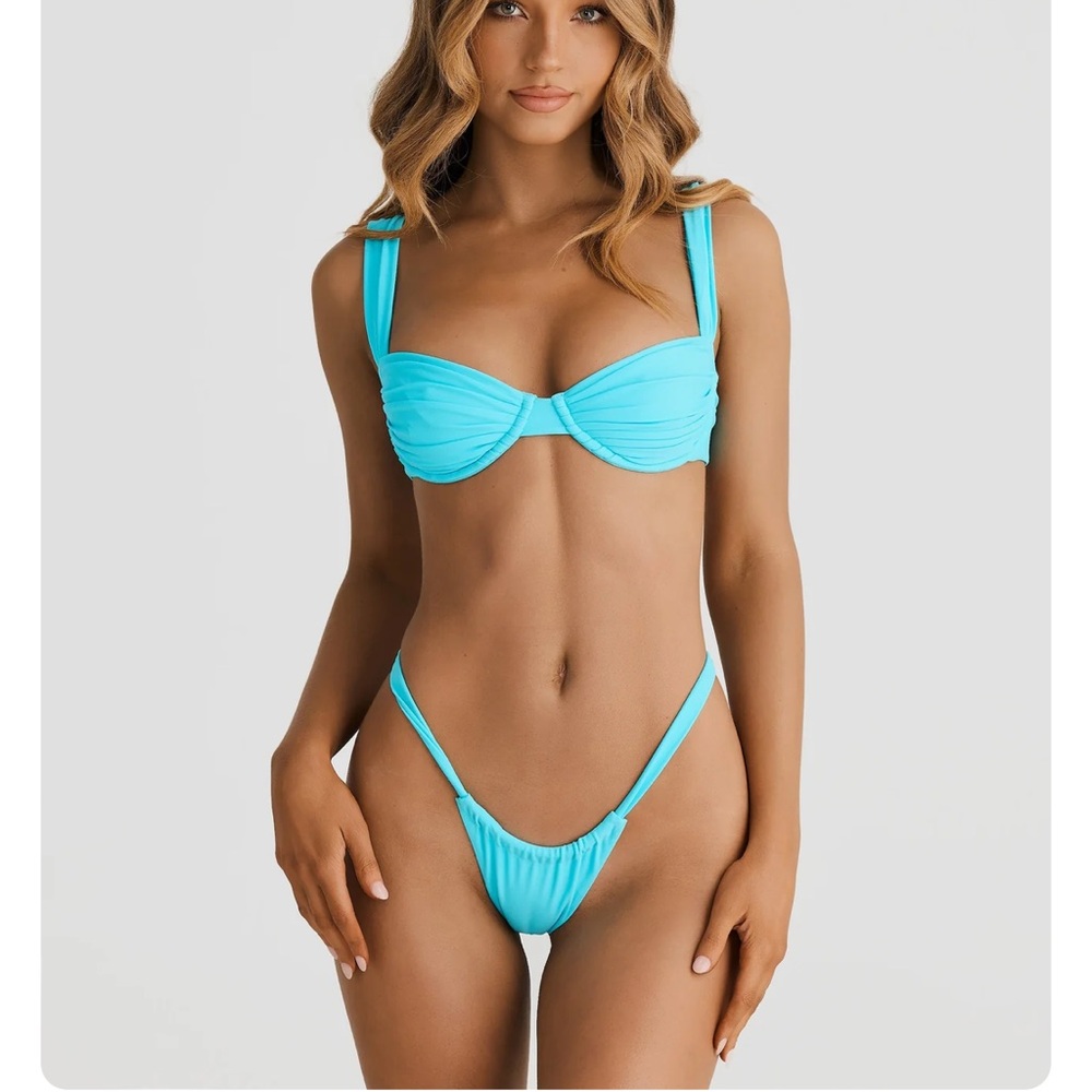 Aqua Blue Women's Bikini Set